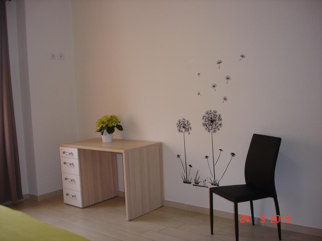 Blau Vacanze Peschiera del Garda Habitación foto